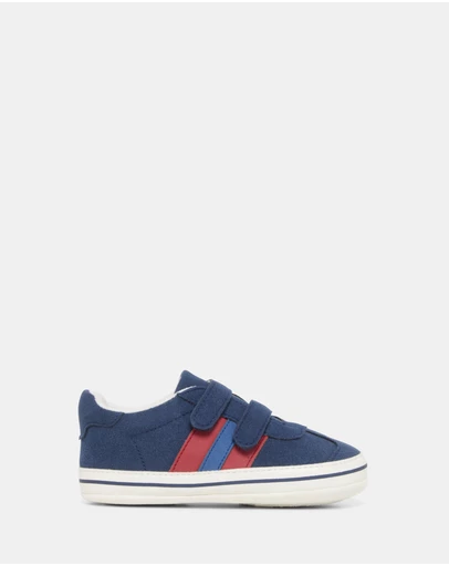 Kicks - Kegan Sneaker
