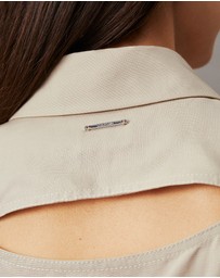 Calvin Klein - Relaxed Cut Out Detail Shirt