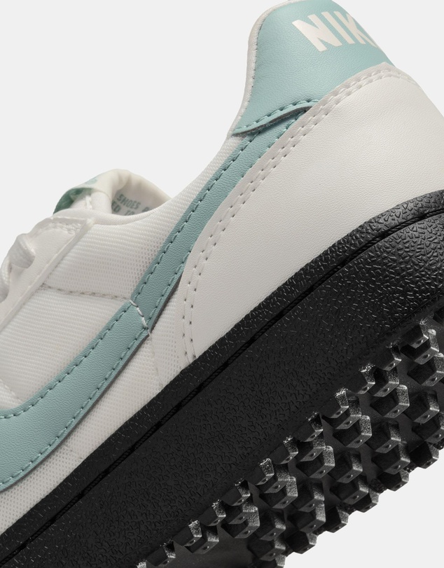Nike - Field General - Women's