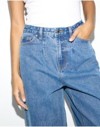 Dazie - Naples Pleat High Waisted Relaxed Jeans