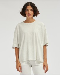Amelius - Leah Boyfriend Tee