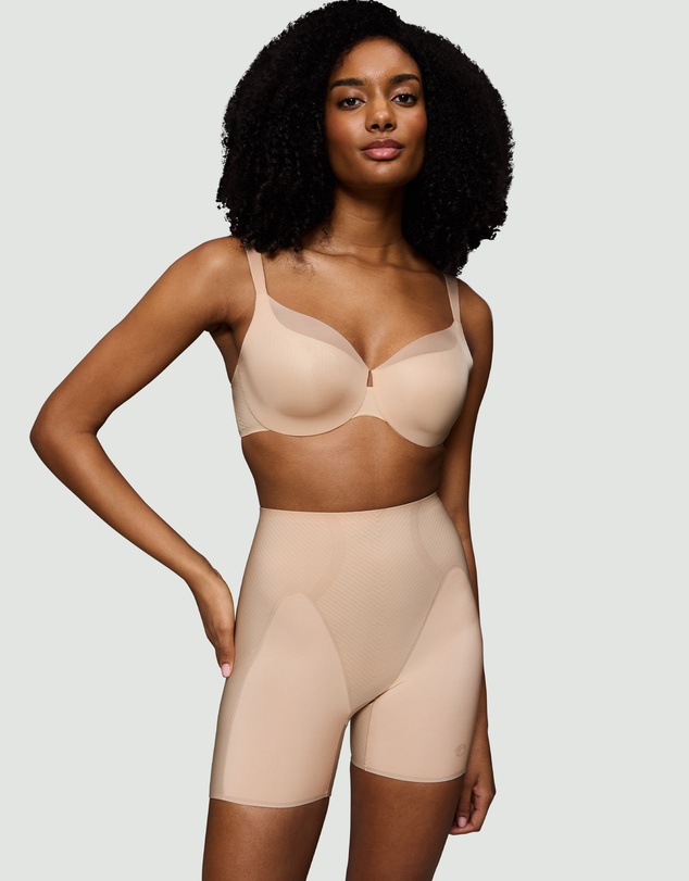 Triumph - Body Make-Up Illusion Curve Short
