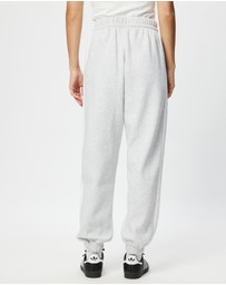 adidas Sportswear - Essentials 3-Stripes Fleece Loose-Fit Pants