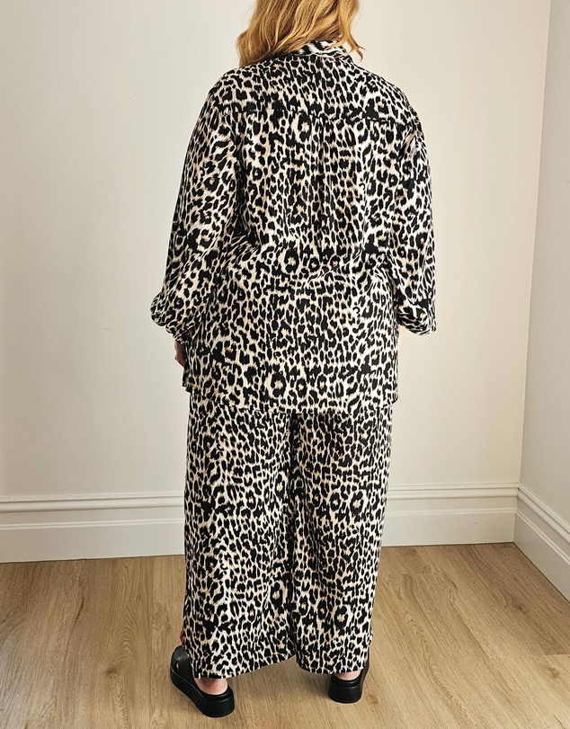 Hope & Harvest - Elio Pants Leopard Print w Red Stripe