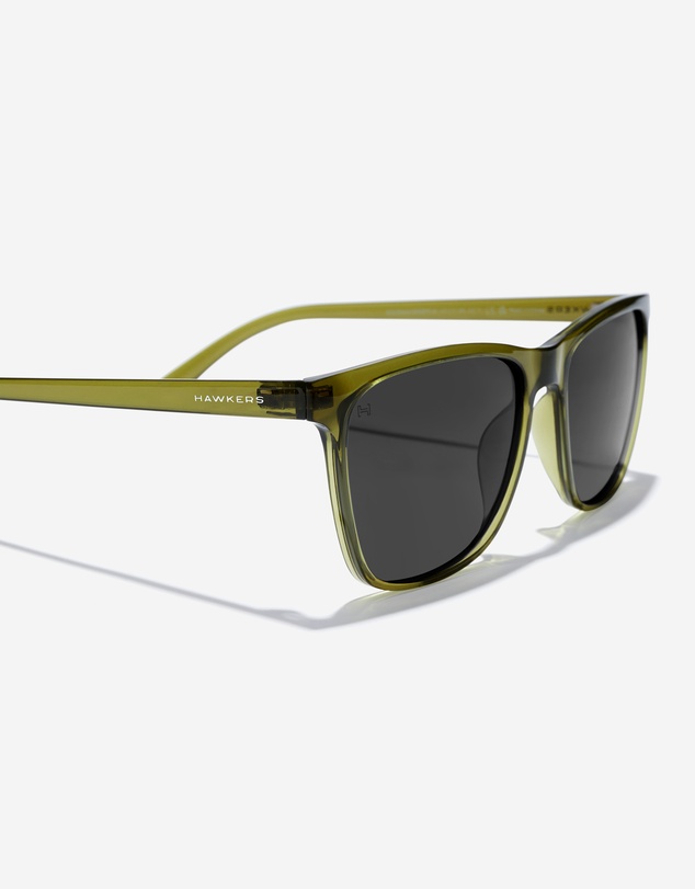 Hawkers Co - Hawkers - Wave - polarized green dark  Sunglasses for Men and Women Polarized