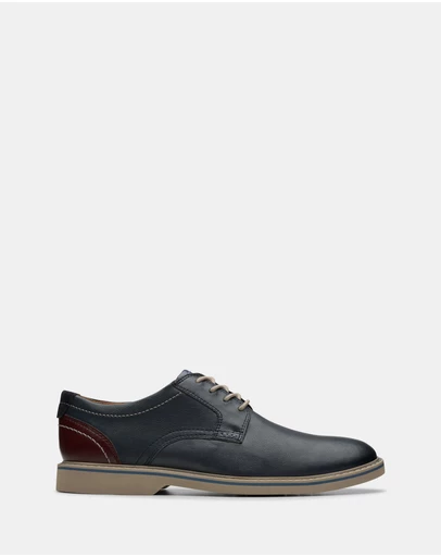 Clarks - Radcliff Low Navy