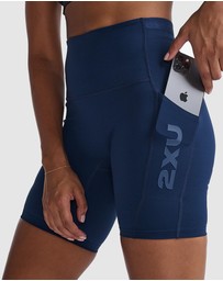 2XU - Form Stash Hi-Rise 6 Inch Compression Shorts with Pockets