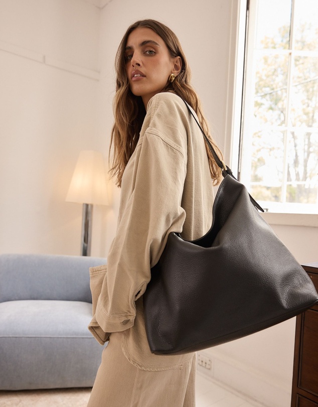 VESTIRSI - Serena Black Leather Hobo Bag