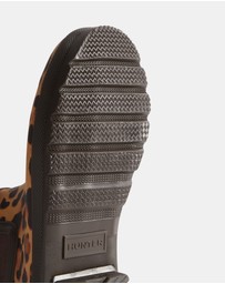 Hunter - Women’s Original Chelsea Leopard Boot in Leopard Print/Chocolate Brown