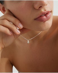 Kirstin Ash - Birthstone Necklace May Emerald