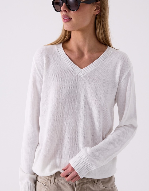 Style Addict - Elodie V-Neck Knit