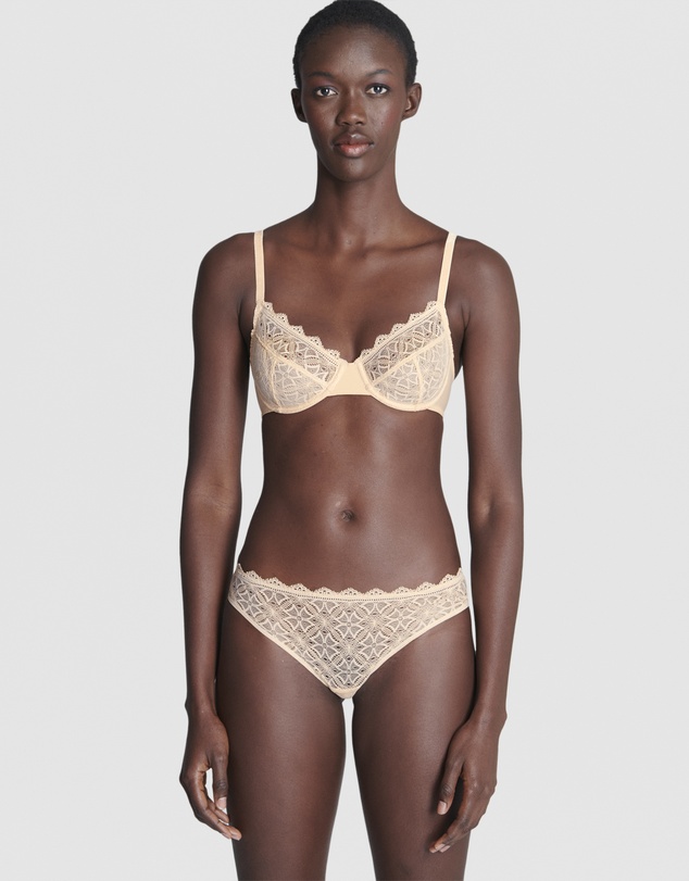 Simone Perele - Escale Tanga