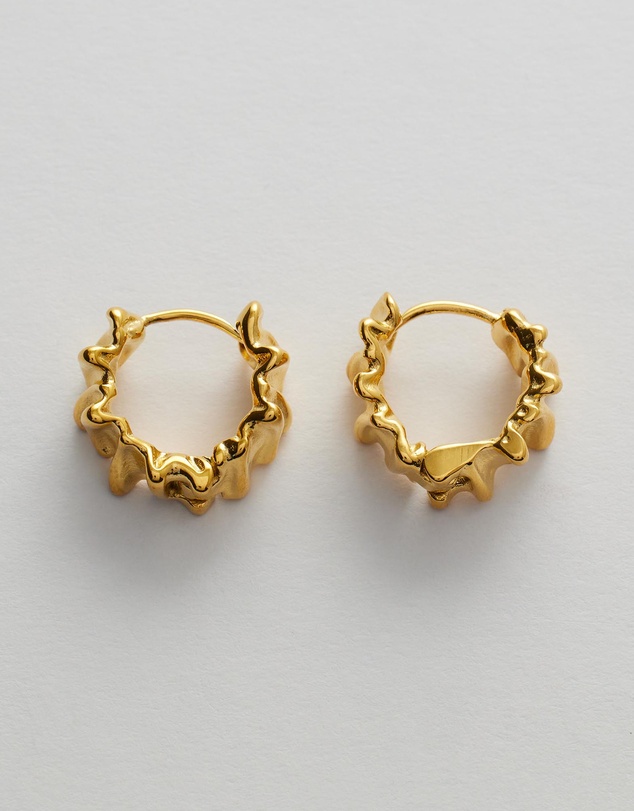 Moira Hughes - The White Label - Iluka Clicker Hoops