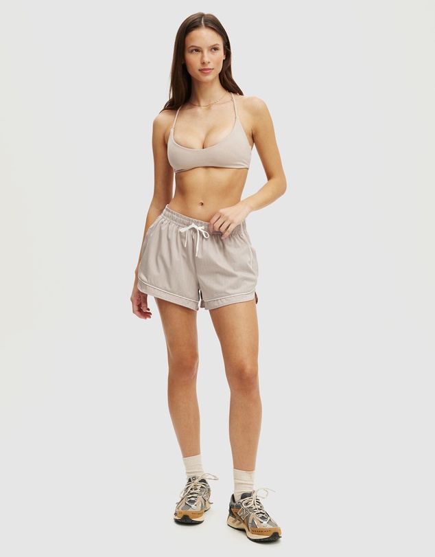 Cotton On Body Active - Woven Curved Hem Shorts