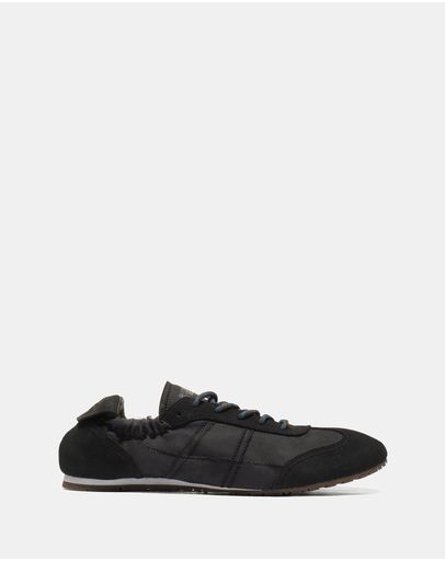 Black/Black