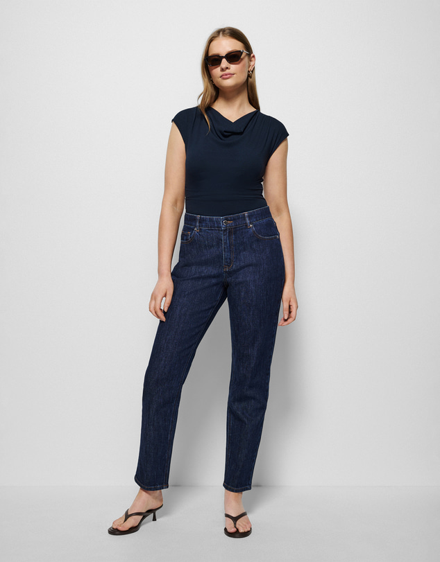 Commonry - The Mid Rise Slim Jean