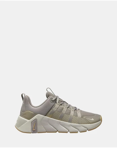 Nike - Free Metcon 7 SE - Women's