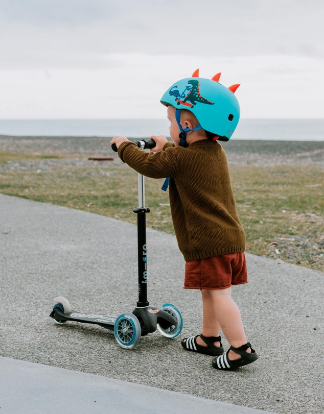 Micro Scooters - Micro Kids Pattern Helmet - Scootersaurus