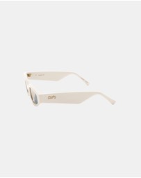 Soda Shades - Rozalia Russia x Soda Shades - Shade 008 Bone