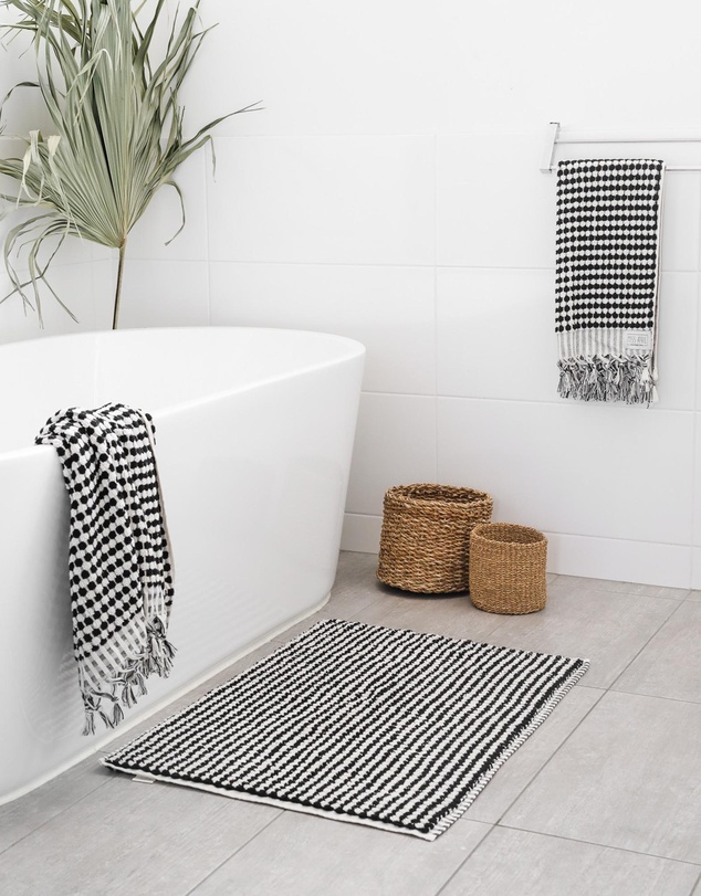 Miss April - Pompom Bath Towel