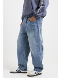 Standard - Universe Denim Jeans