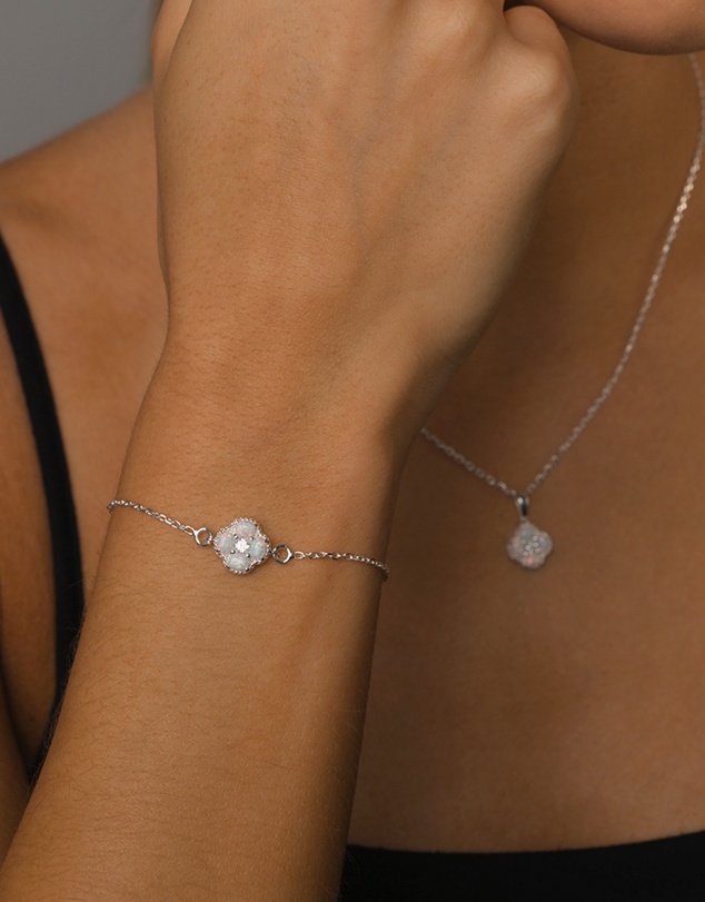 Von Treskow - Czelline Opal Clover Adjustable Belcher Bracelet
