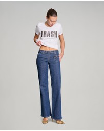 Love and Nostalgia - Margot Tee - Trash