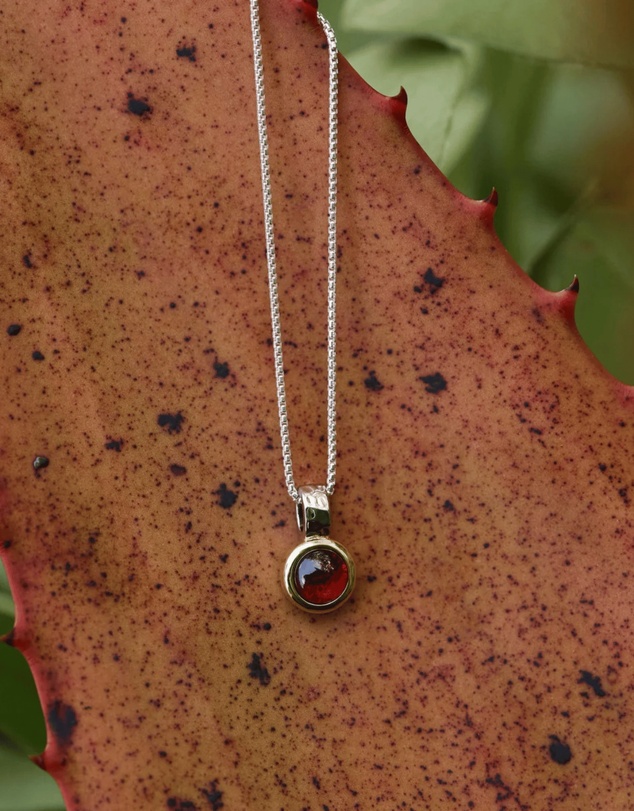 Najo - Solace 2-Tone Garnet Necklace