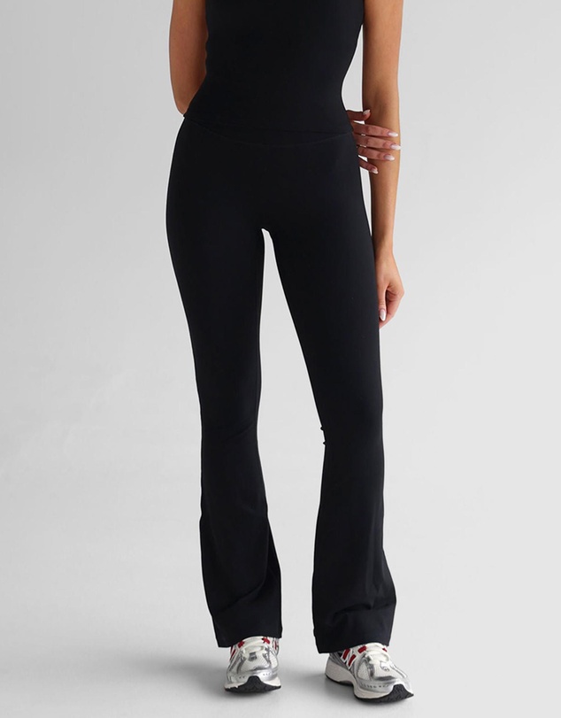 Leelo Active - Classic Flared Leggings