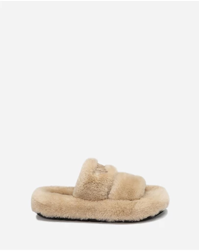 Ozwear Connection Uggs - Ugg Signature Shearling Slippers