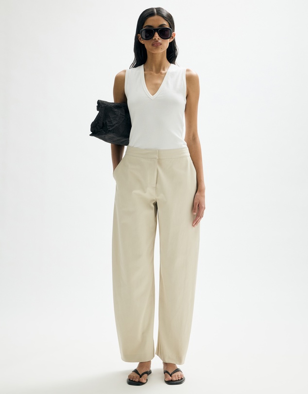 Minima Esenciales - Mnima Esenciales V Neck Tank