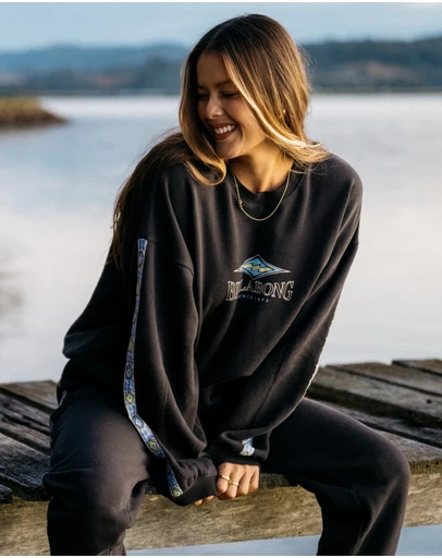 Billabong - Womens Swipe Right Crew Neck