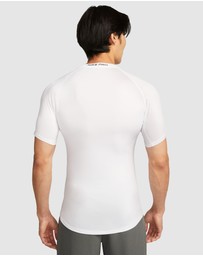 Nike - Pro Nike Dri-FIT Tight Short Sleeve Fitness Top