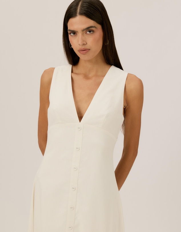 Tussah - Saphira V Neck Midi Dress