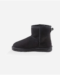 Ozwear Connection Uggs - Ugg Classic Mini Boots (Water Resistant)