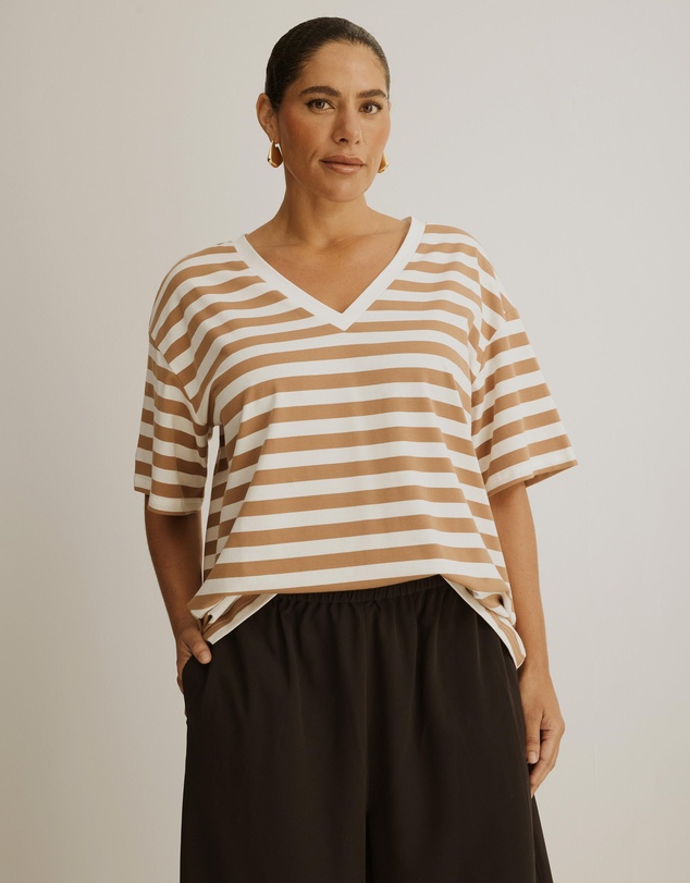 Atmos&Here Curvy - Jessica Striped V-Neck Relaxed Tee