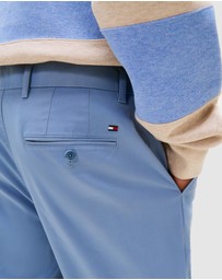 Tommy Hilfiger - 1985 Collection Straight Chinos