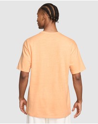Nike - Sportswear Premium Essentials T-Shirt