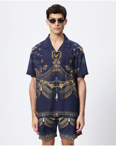 Cloaked In Baroque Cloabaro