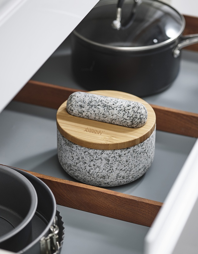 Joseph Joseph - Dash™ Pestle & Mortar with Bamboo Lid