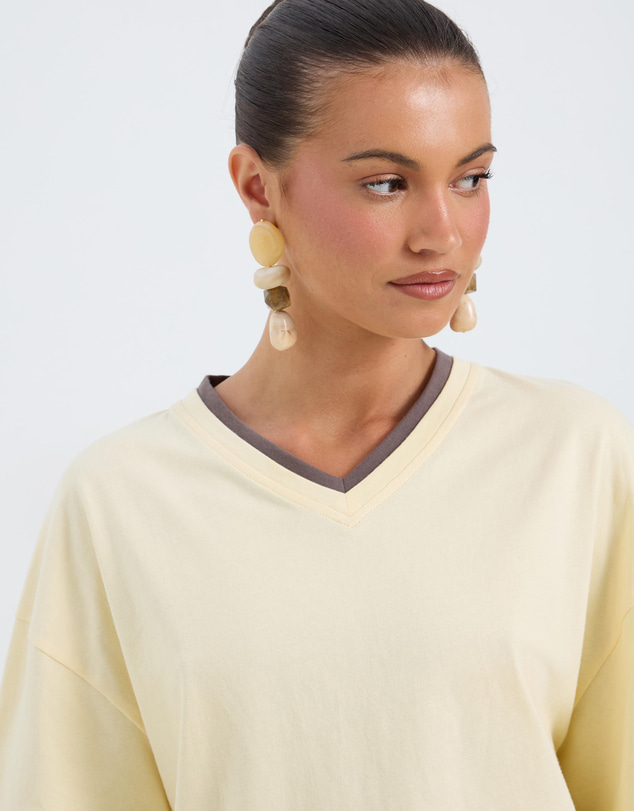 Calli - Kate Contrast V Neck Oversized Tee