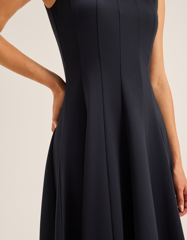 Review - Elodie Midi Dress