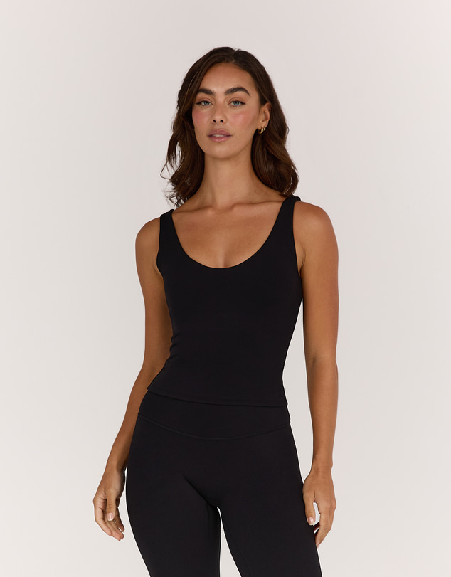 Muscle Republic - Aire V-Neck Top