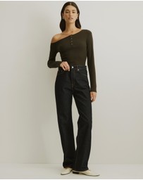 Atmos&Here - Samantha Off-Shoulder Rib Top