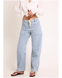 Subtitled - Laila Low Barrel Denim Jeans