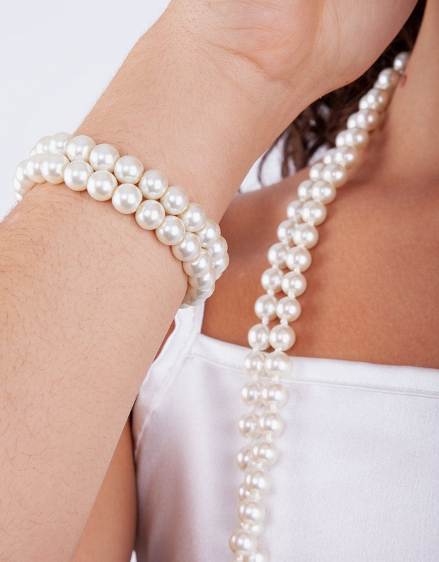 Lovisa - Long Strand Pearl Bracelet Necklace Set
