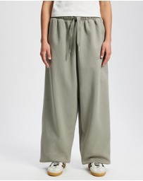 adidas Originals - Essentials Linear Oversized Jogger Pants