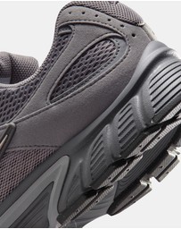 Nike - V5 RNR - Men's