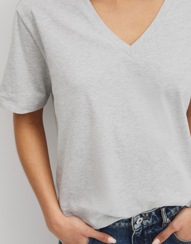 Country Road - Australian Cotton V-neck T-shirt