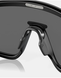 Oakley - Latch Panel